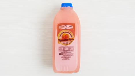 Jugo natural de toronja rosada