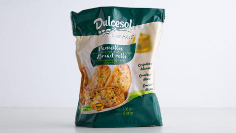 Dulcesol panecillos con aceite, ajo y perejil