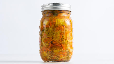 Kimchi Baek (Blanco no picante), Microbvio
