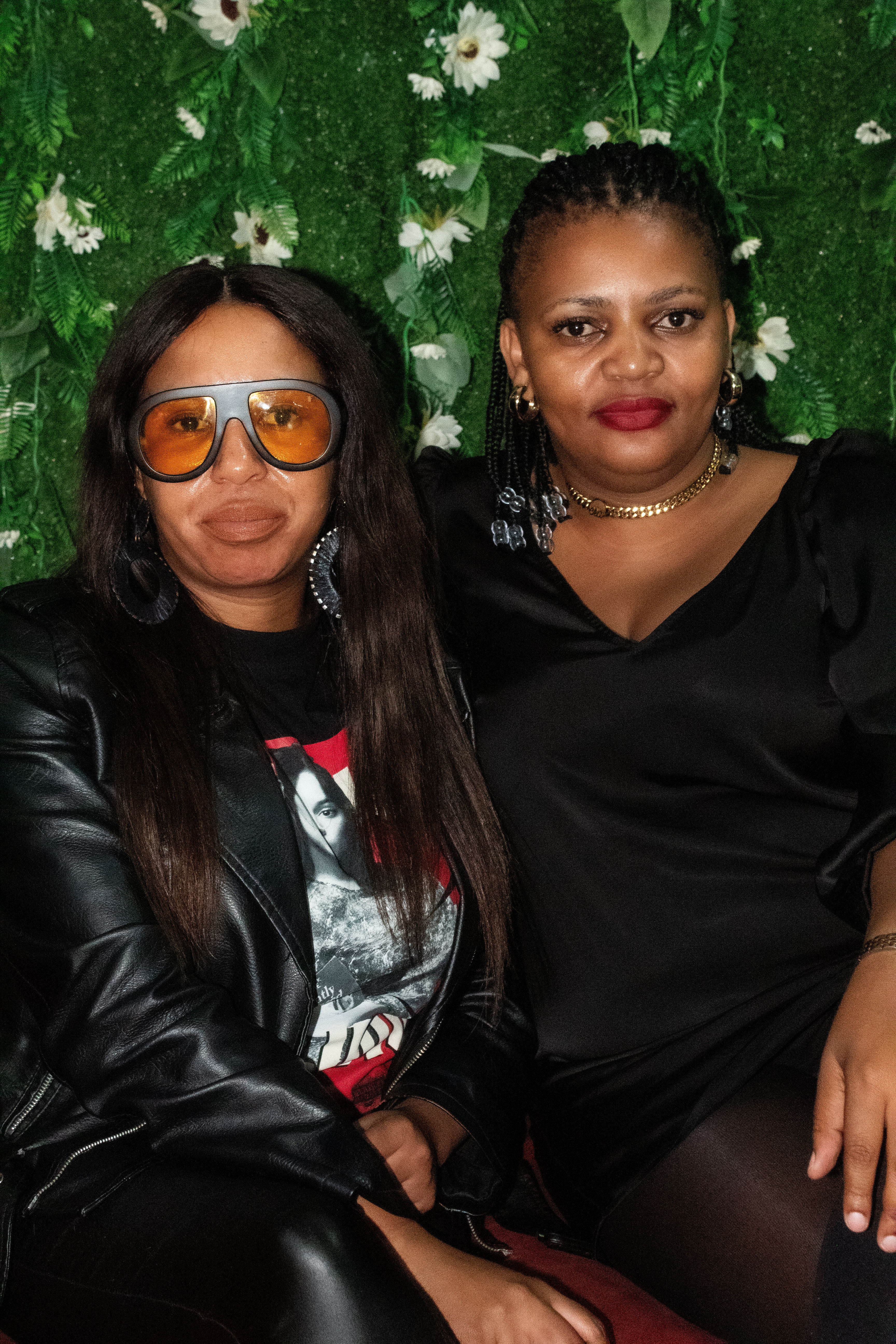 kg22wf4j6t5fh1yd570t55wn8h7c7de2.image/jpeg photo - Local LifeStyle Lounge