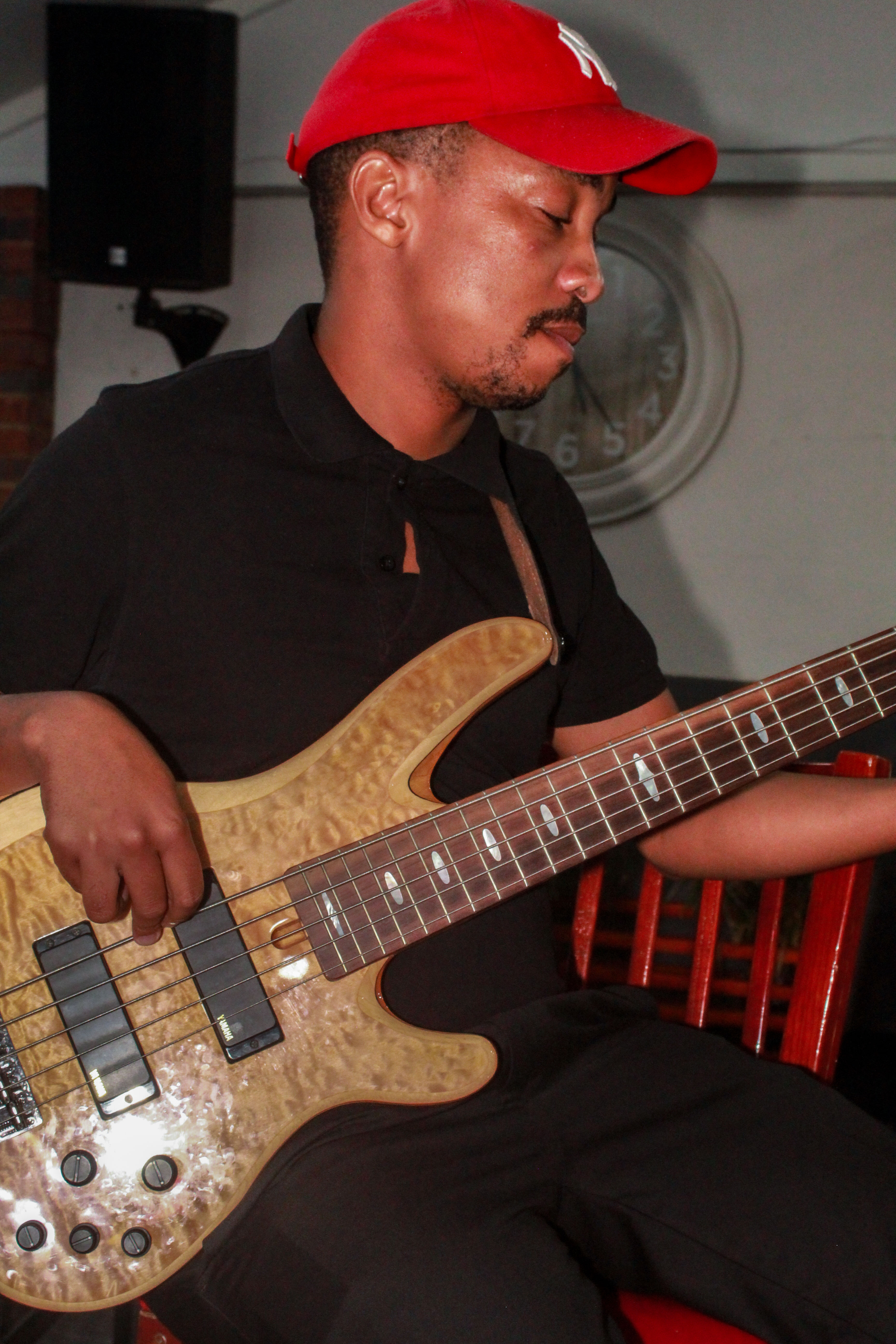 kg2ce6tjdv8t32w42g6504kc5h7cbw6z.image/jpeg photo - Local LifeStyle Lounge