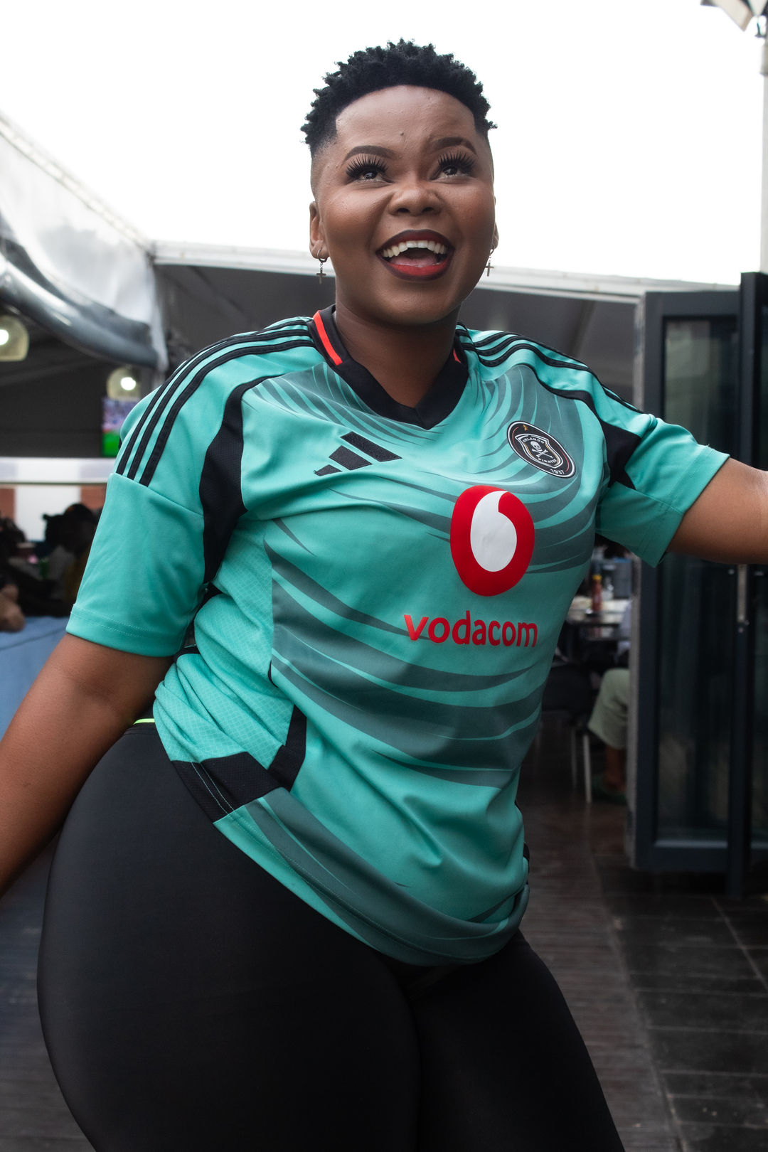 kg2d0p3v6txde0s131zzt40dc97can2a Local LifeStyle Lounge