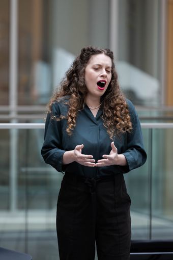 Sartorius Liron Singing