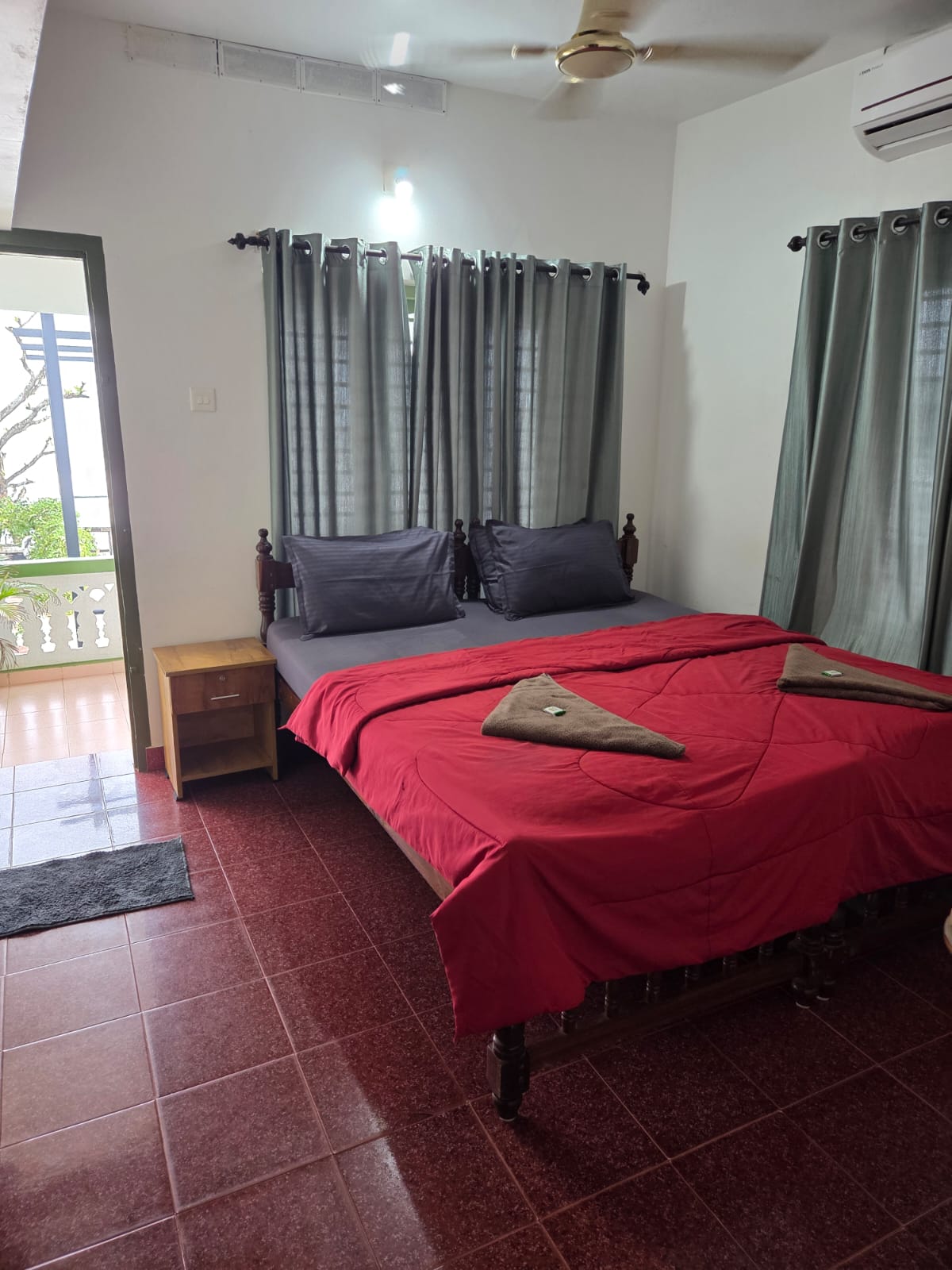 Sea View AC Room with Balcony