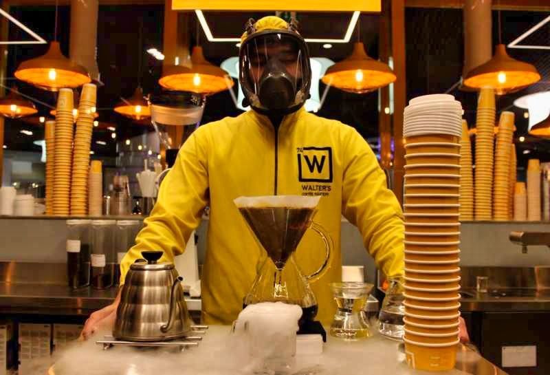 Walter's. Лаборатория Уолтера, Walter's Coffee Roastery, Стамбул, Турция. Walters Coffee Стамбул. Кофейня Breaking Bad Стамбул. Кафе Уолтера Стамбул.