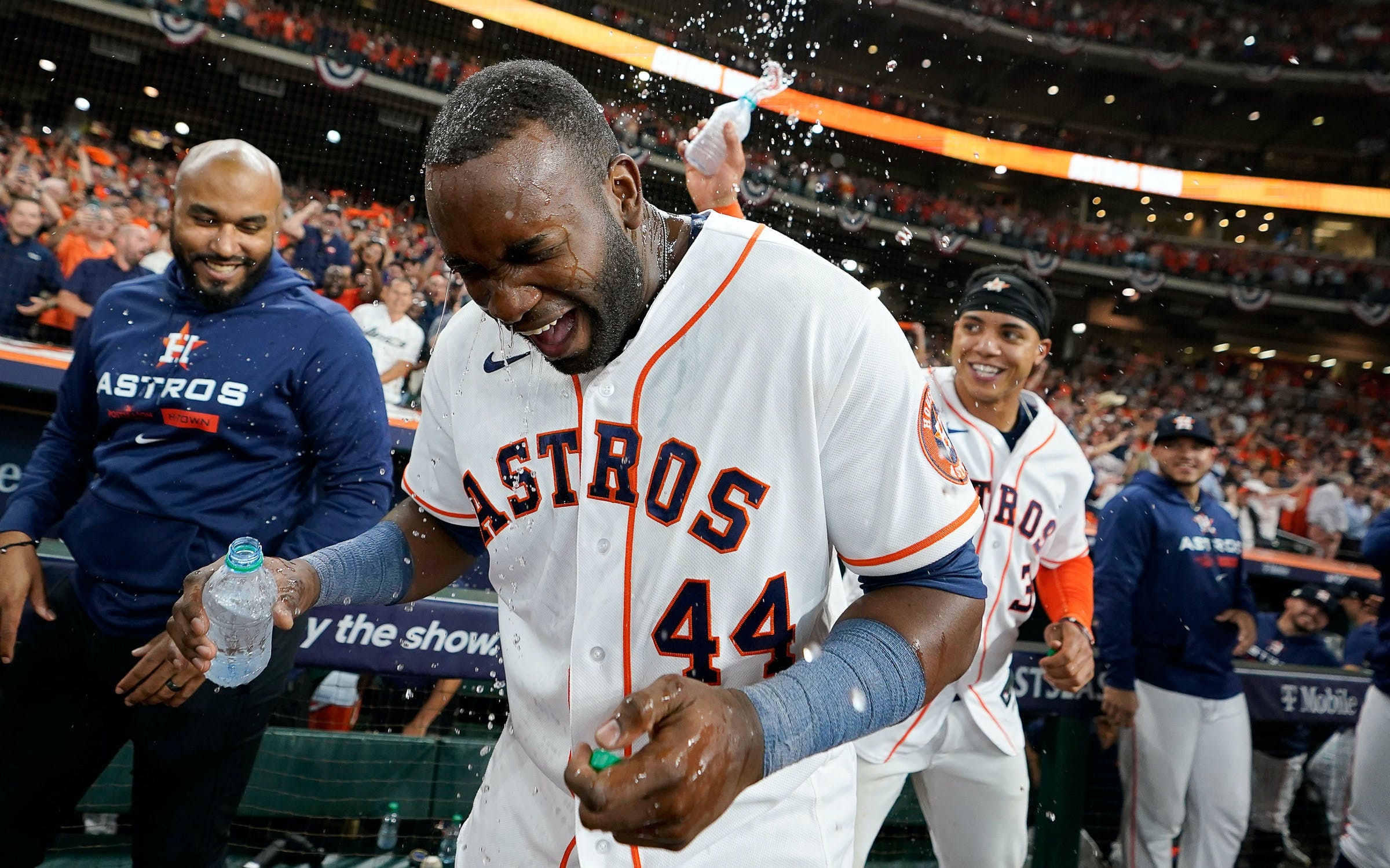 Astros' Yordan Alvarez makes case as MLB's best clutch bat