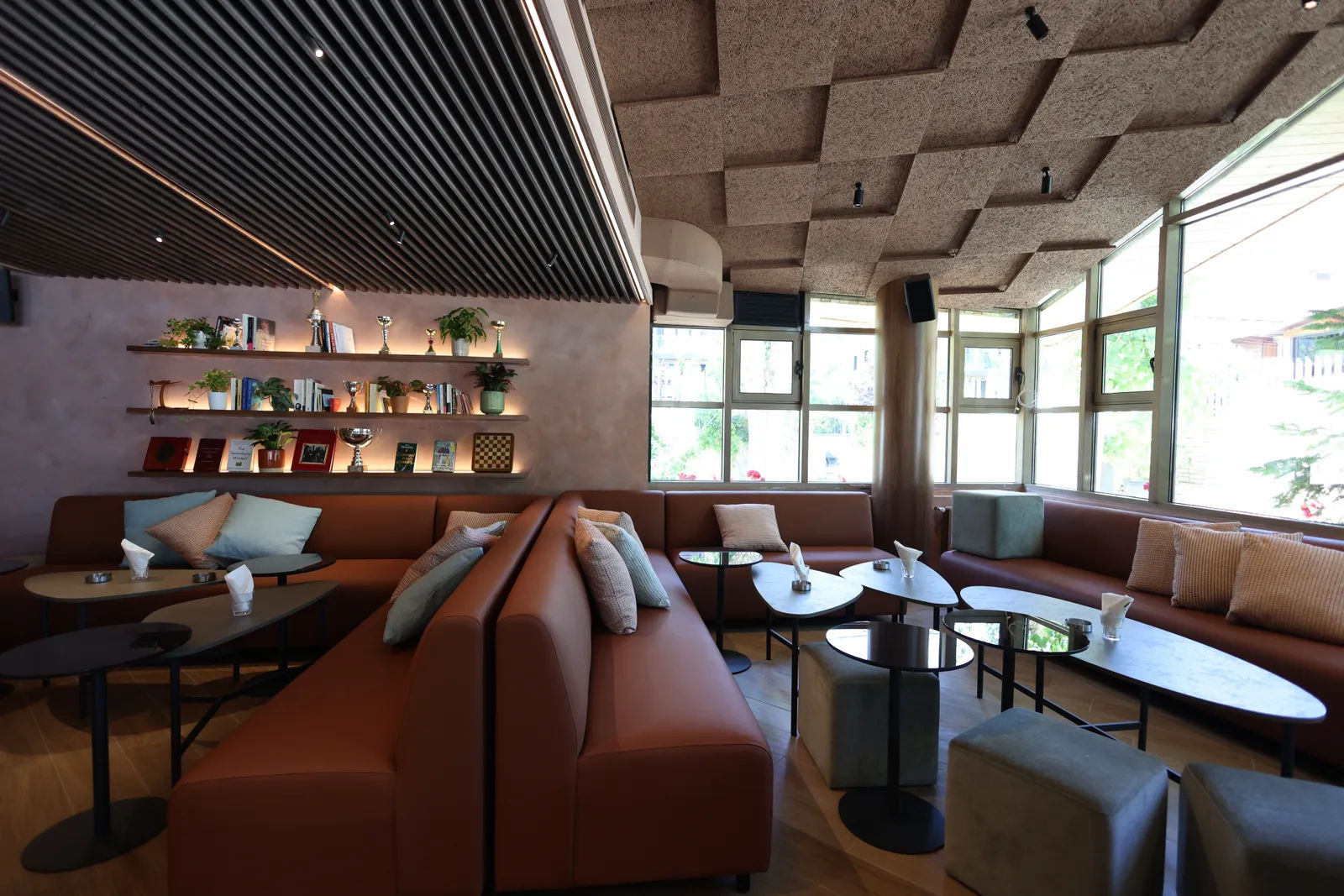 Iglu Restaurant – Mzaar — site photograph