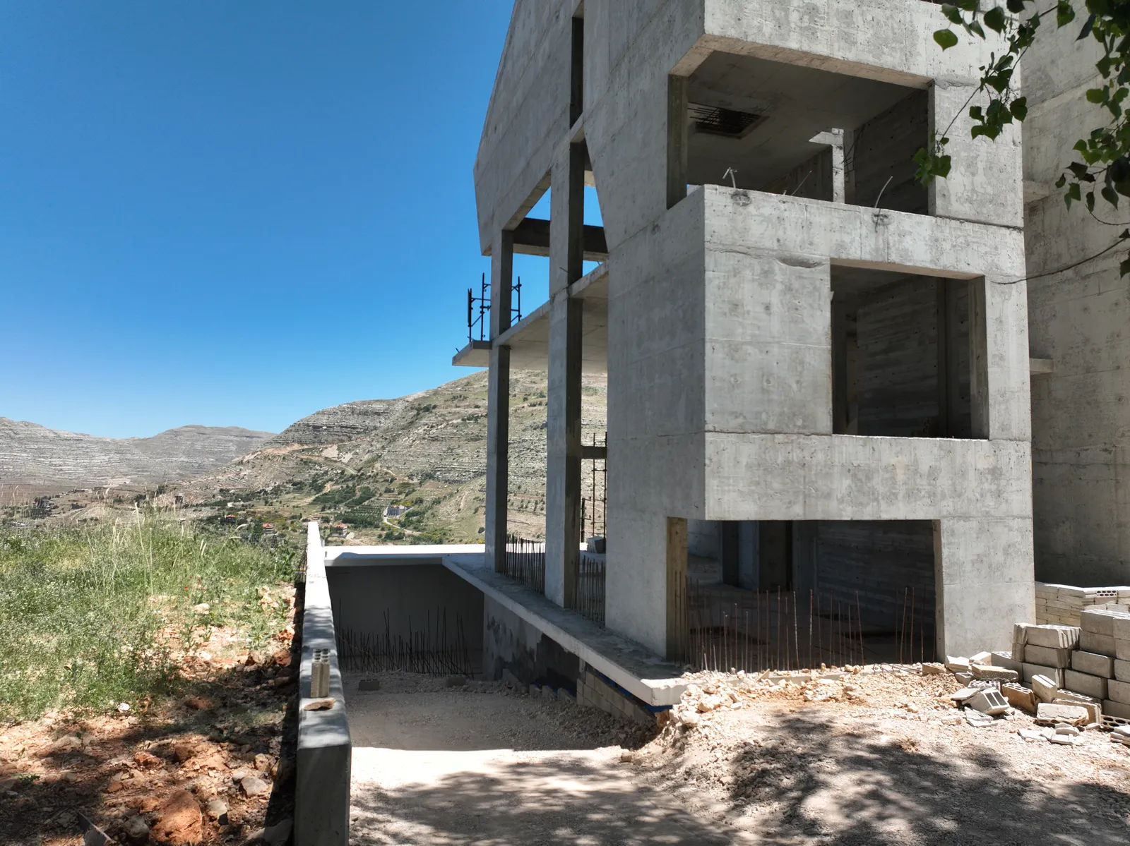 San Antonio –
Kfardebian 6507 — site photograph