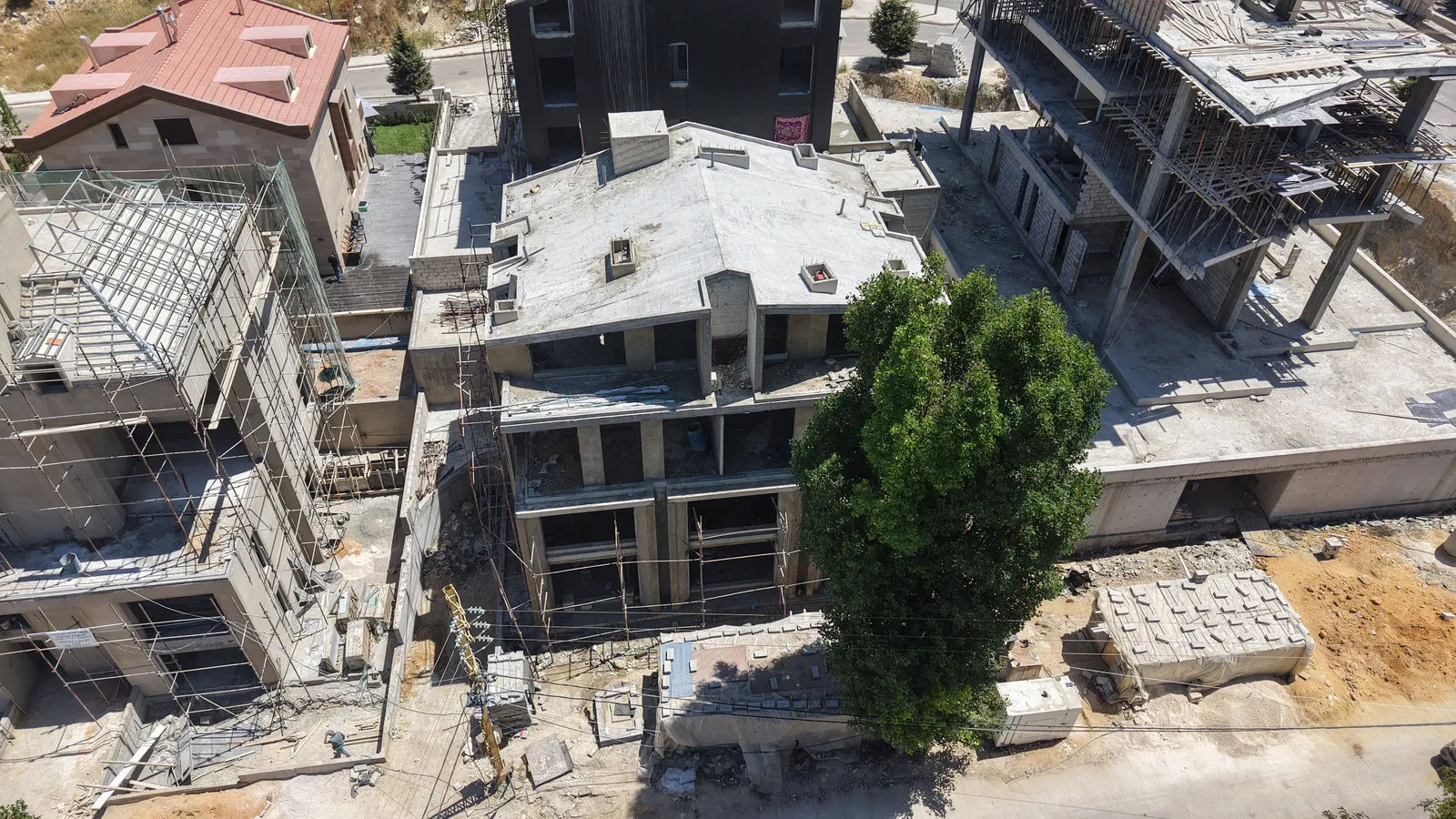 Tilal El Aasal –
Kfardebian 13624 — site photograph