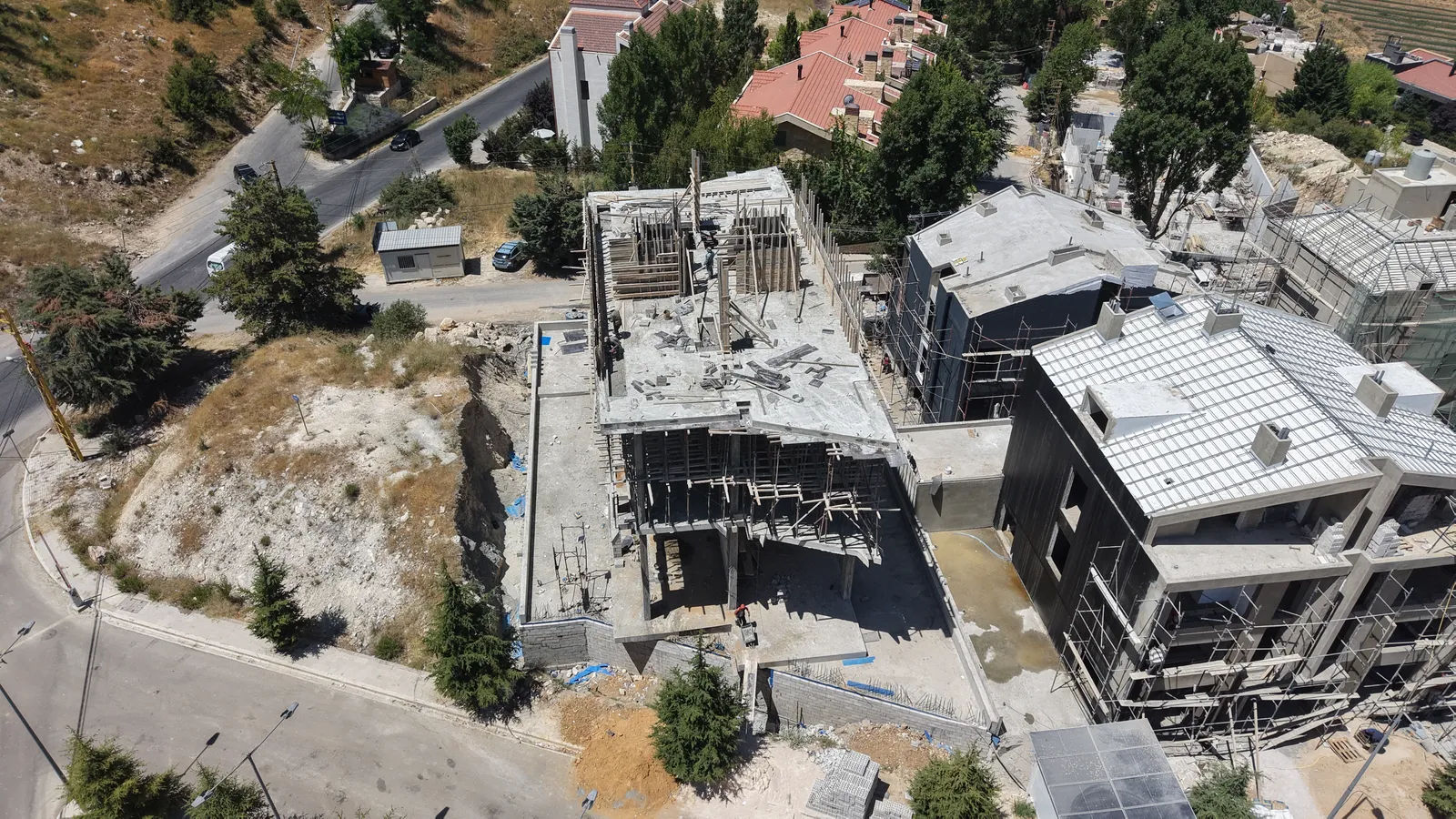 Tilal El Aasal –
Kfardebian 13626 — site photograph