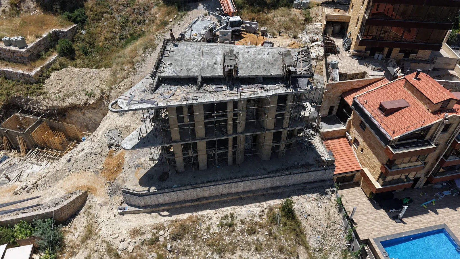 Tilal El Aasal -
Kfardebian 6879 — site photograph