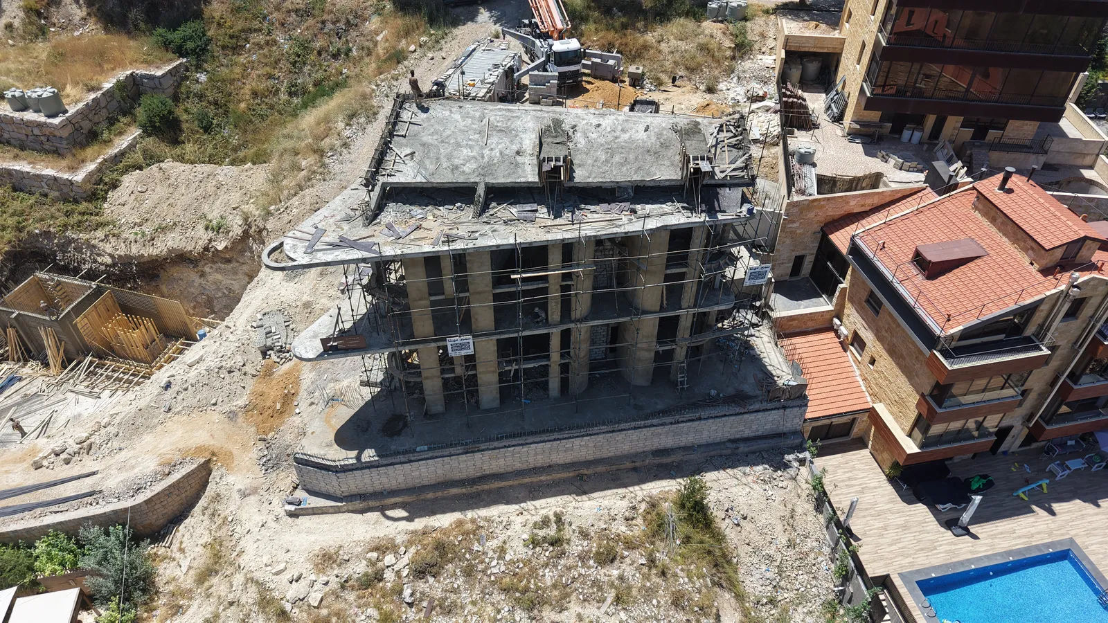 Tilal El Aasal -
Kfardebian 6879 — site photograph
