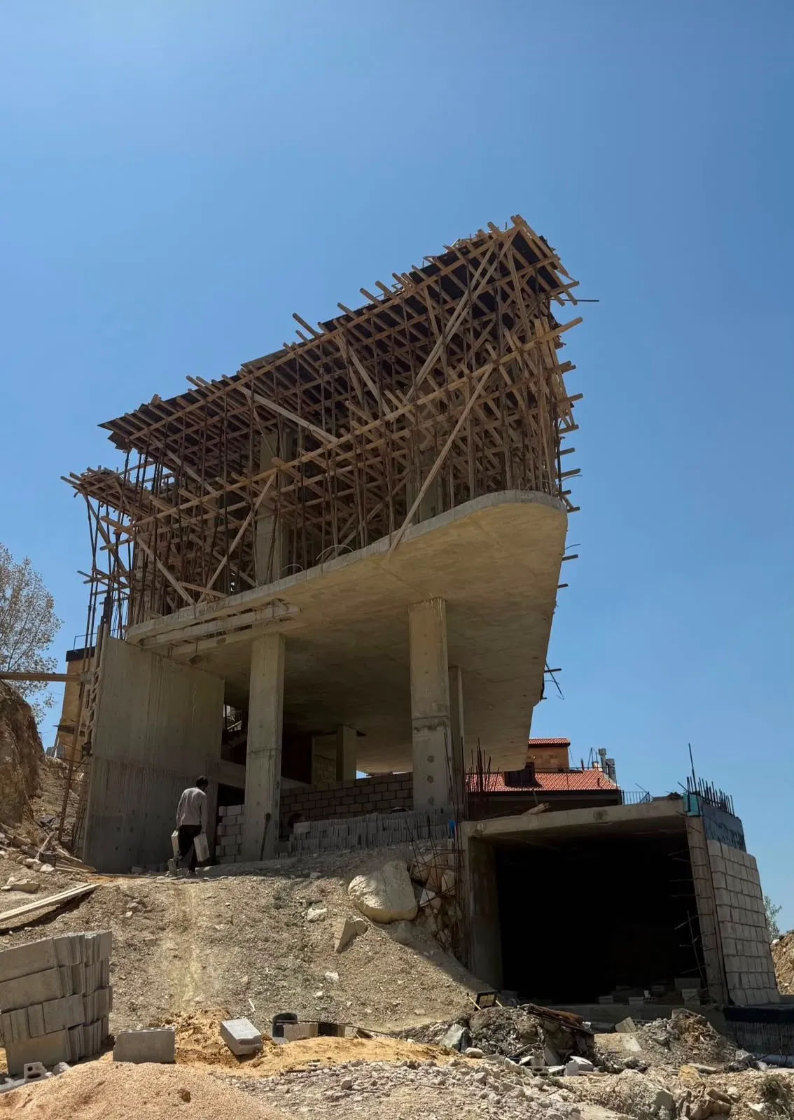 Tilal El Aasal -
Kfardebian 6879 — site photograph