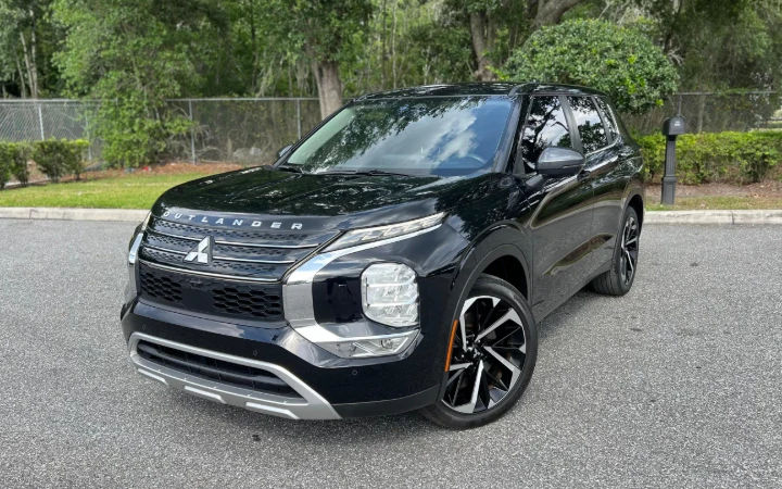 Mitsubishi Outlander 2022 — Virtus Car Rental Orlando