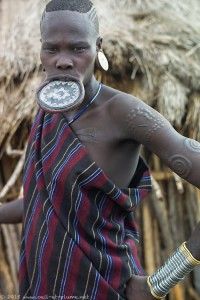 Ethiopia - Omo Valley - Mursi - Coups d'oeil et Coups de plume