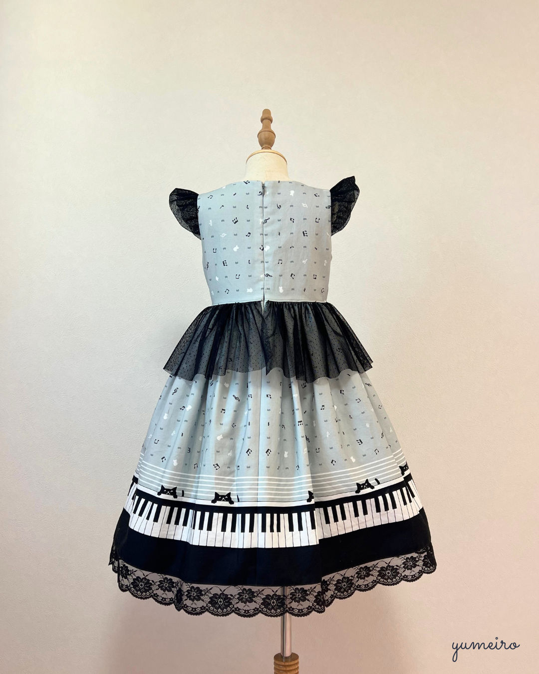 ピアノと猫ちゃんのワンピース(130cm)