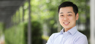 夢ふぉとではたらくVol.1「野球で培ったチーム力で、お客様と協力タッグ！学生の思い出を変革する新米パパ」