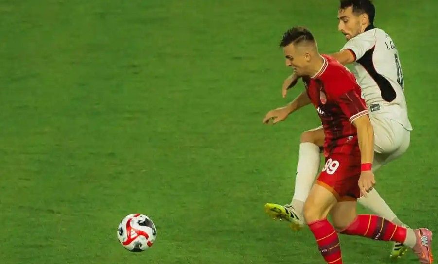 Main 10 Pemain, Persis Menang Dramatis di Manahan