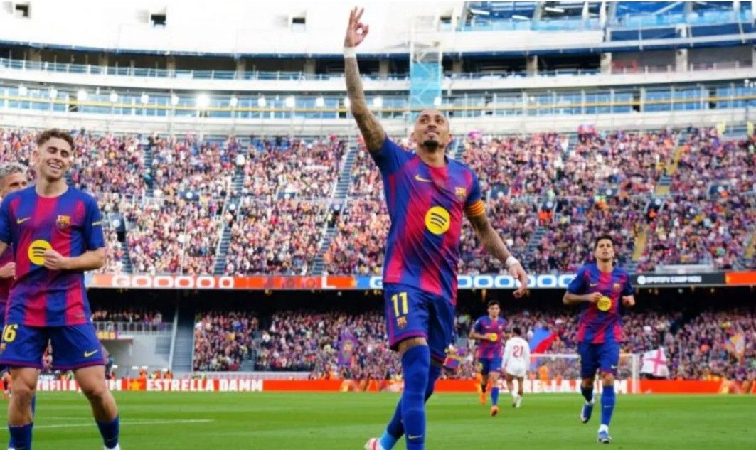 Barcelona Hajar Sevilla 5-2, Raphinha Cetak Hat-trick