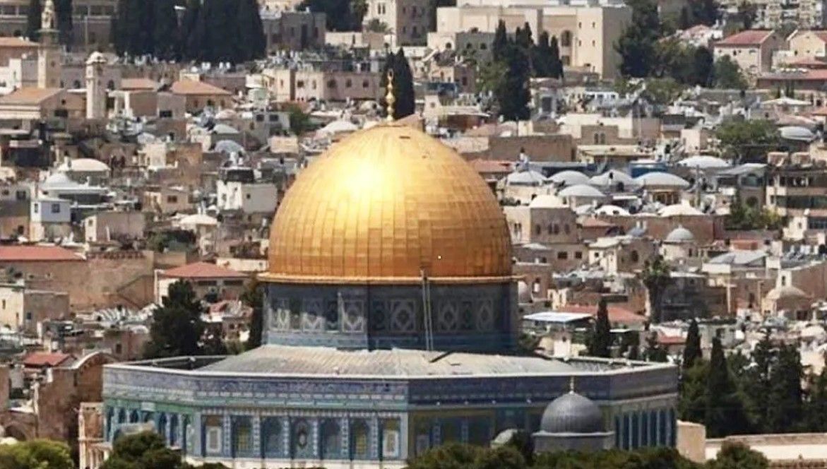 Larangan Salat Idulfitri di Al-Aqsa Picu Ketegangan, Warga Palestina Tetap Bertahan