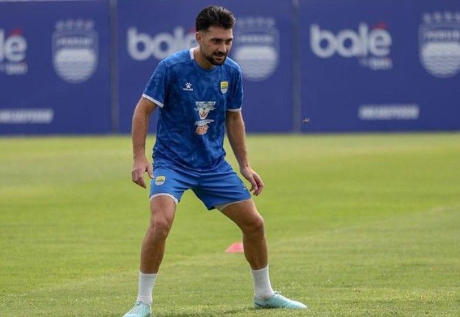 Dari Persib ke Panggung Dunia? Peluang Frans Putros Makin Terbuka