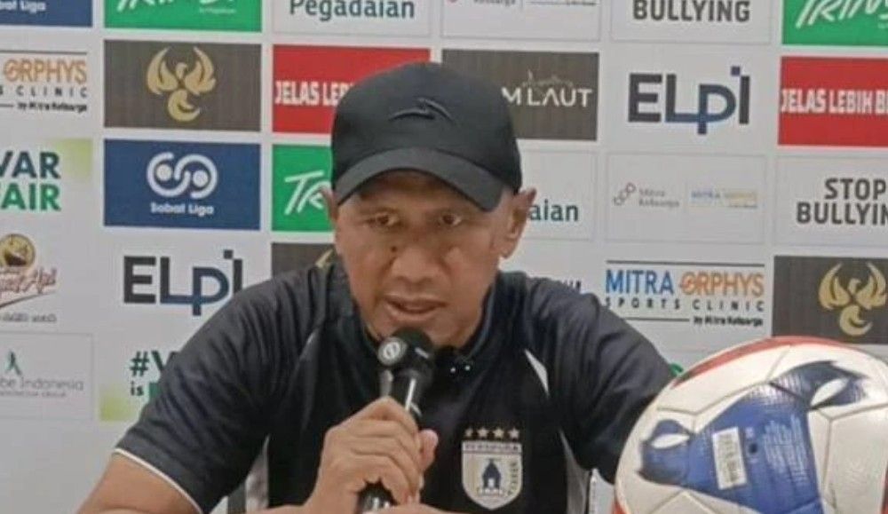 Malam Penentuan di Stadion Lukas Enembe: Taktik Tenang RD Jinakkan Trisula Maut Adhyaksa 