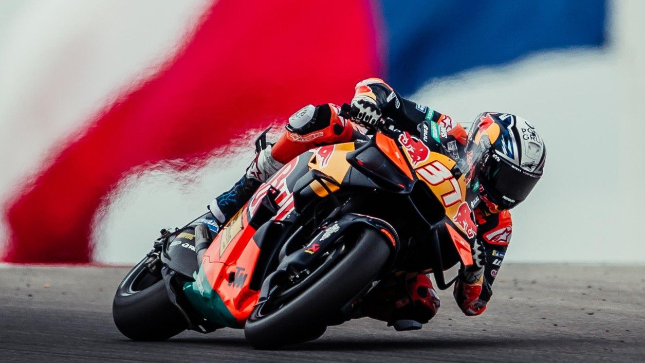 Mimpi Buruk di Tikungan 10: Petaka Hilangnya Tenaga Motor Acosta yang Bikin MotoGP Catalunya Terhenti Total
