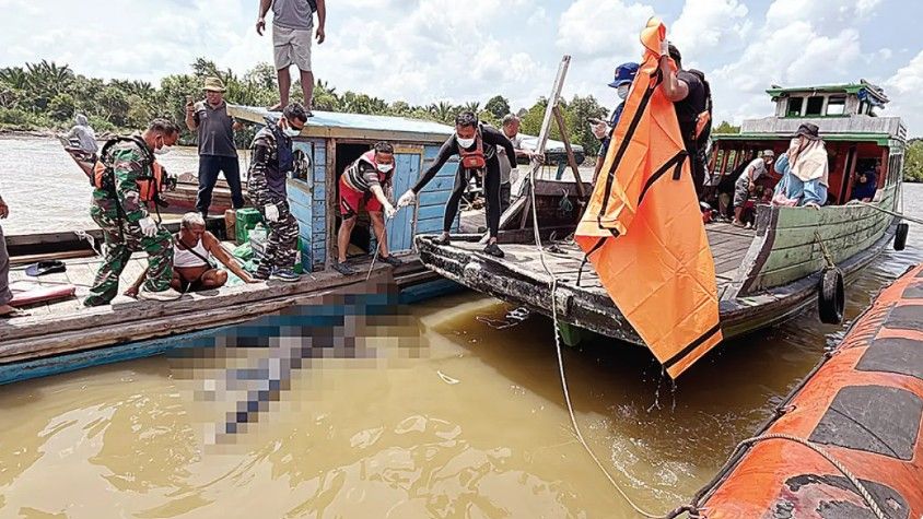 Menembus Derasnya Perairan Meranti: Satu Korban Pompong Karam Ditemukan, Doa untuk Iqbal Terus Membubung