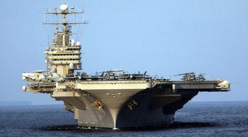 Badai Stres di Tengah Lautan: Tragedi Maut Tujuh Prajurit di Atas Kapal Induk USS Abraham Lincoln