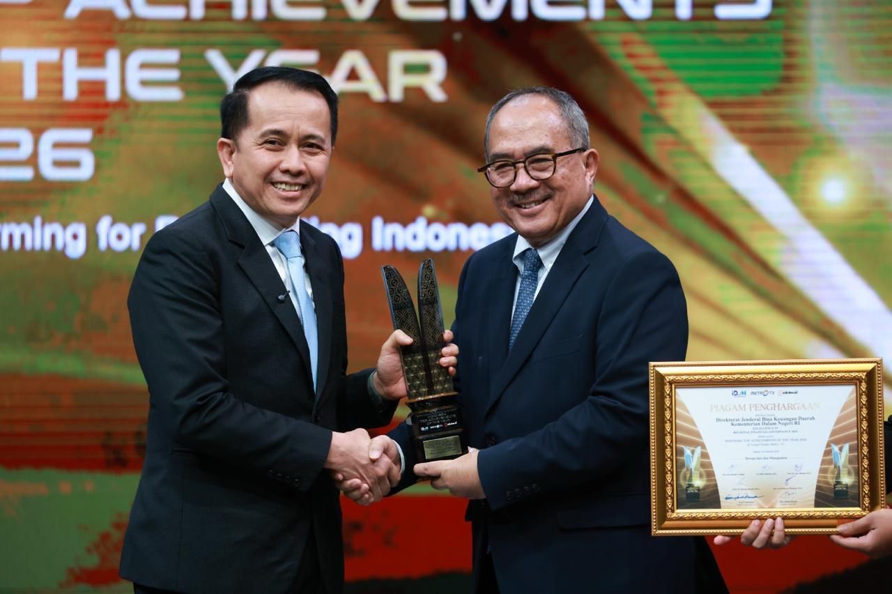 Dirjen Keuda Kemendagri Raih Penghargaan Excellence in Regional Financial Governance 2026