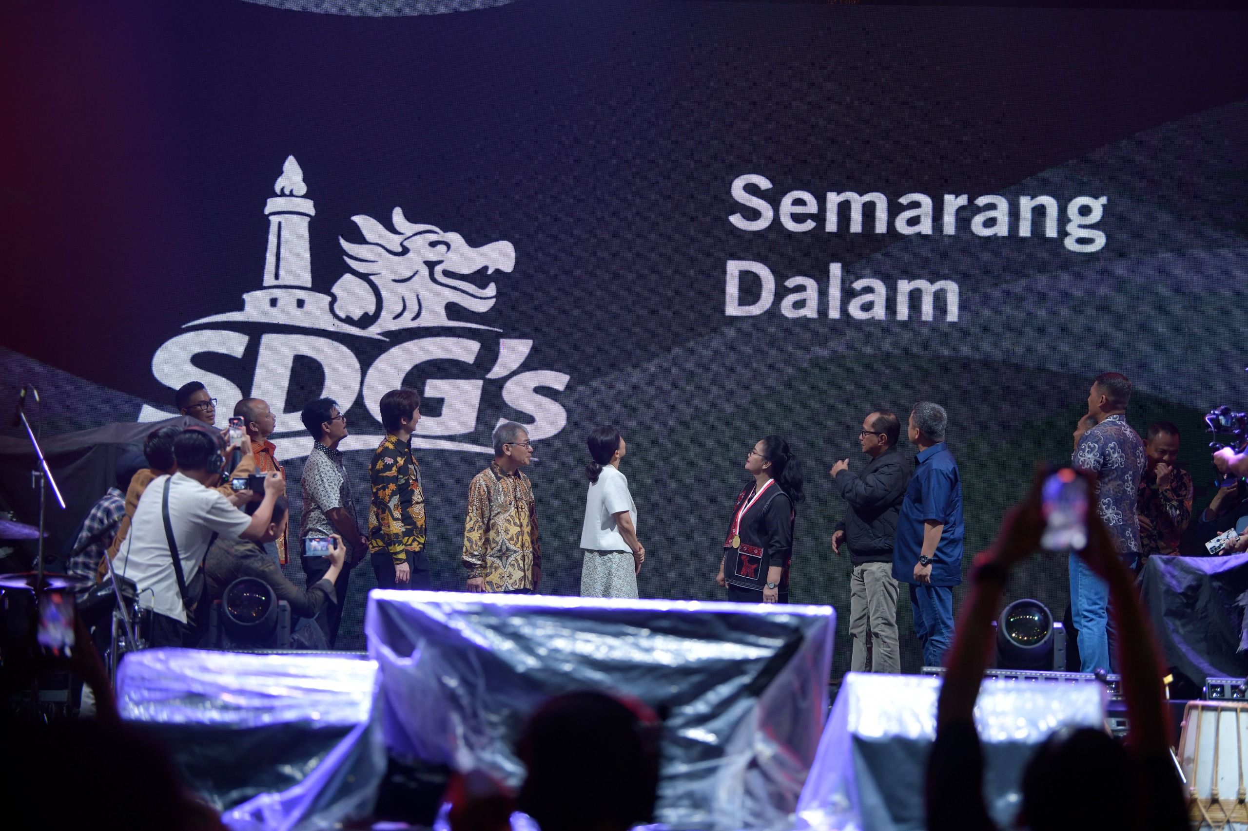 Kado Spesial HUT ke-479: Wali Kota Agustina Sulap Layanan Publik Semarang Cukup Lewat HP