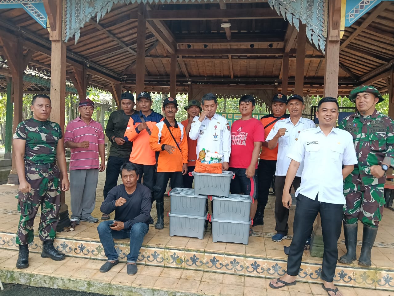 Kebut Pemulihan Longsor Kalialang, Wali Kota Agustina Pastikan Pemenuhan Logistik hingga Perbaikan Jalan Terjamin