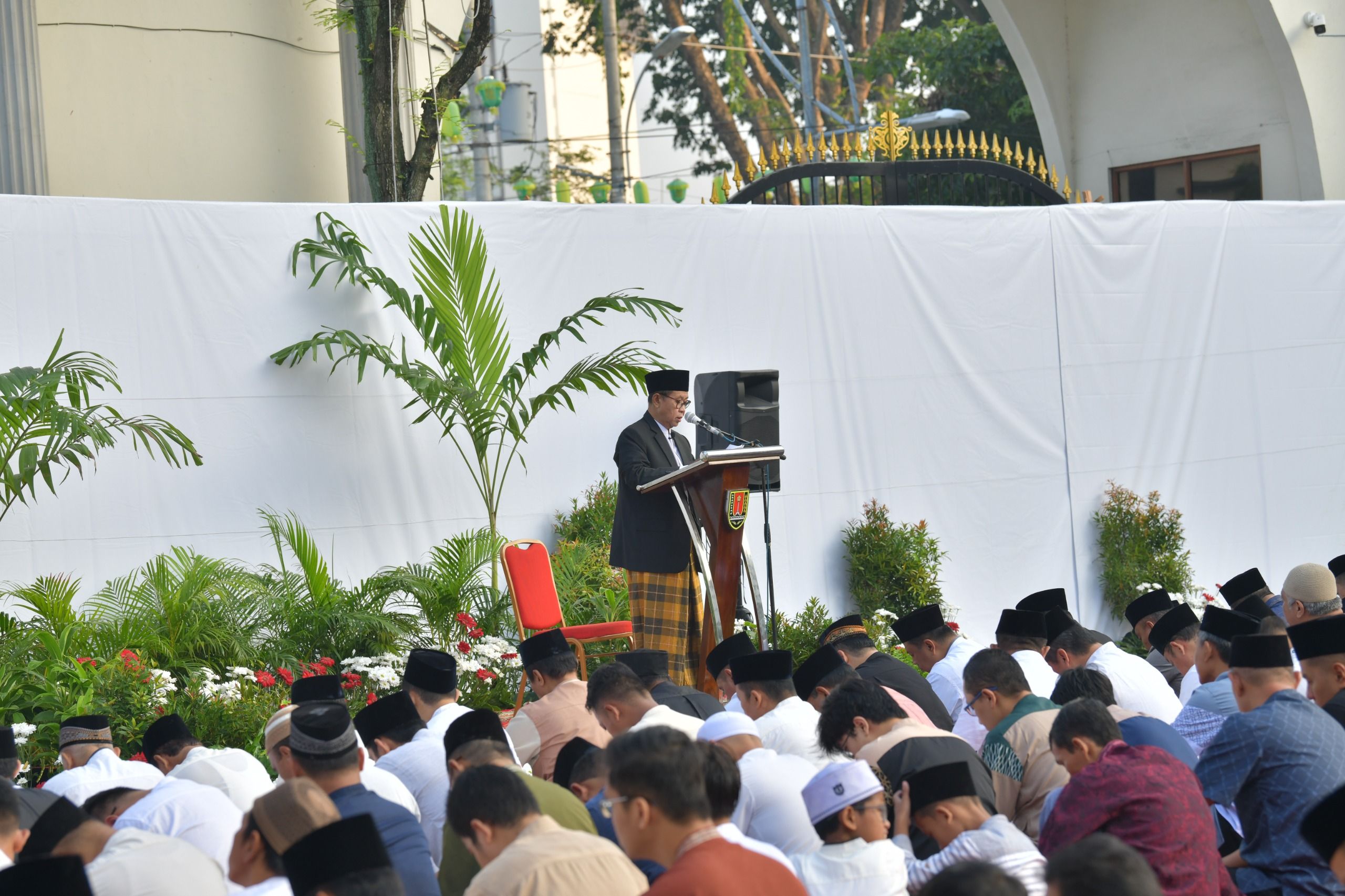 Pemkot Semarang Gelar Salat Iduladha 1447 H di Halaman Balai Kota 