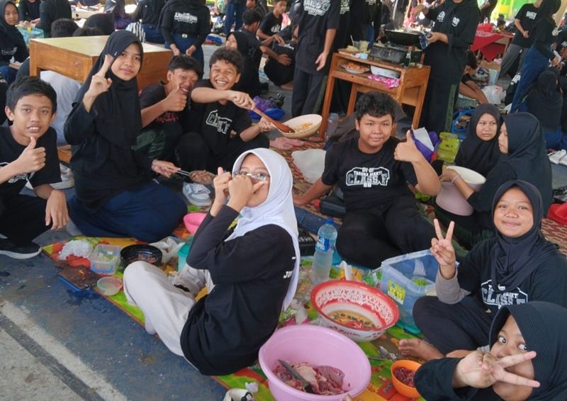 SMP Negeri 2 Kalasan Gelar Latihan Kurban, Murid Belajar Kepedulian dan Gotong Royong