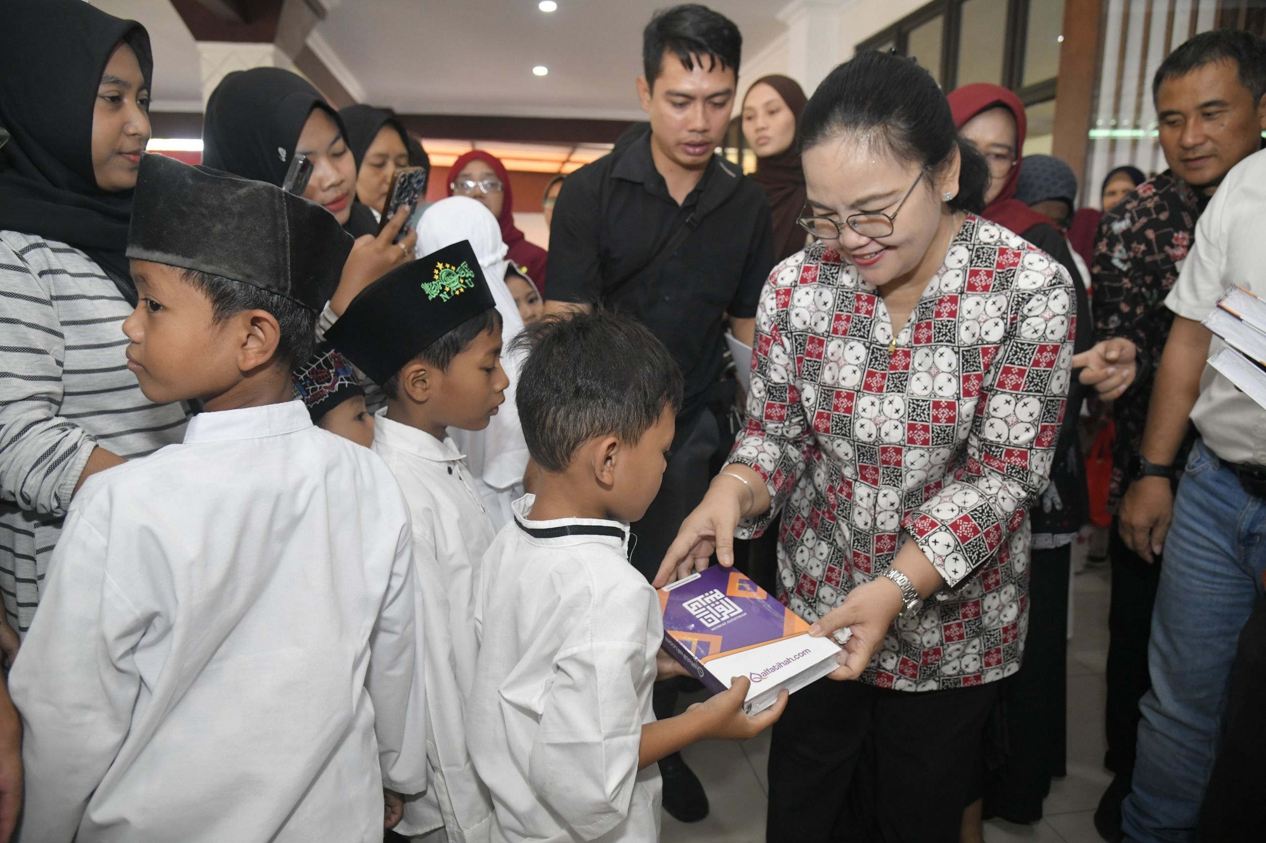 Wali Kota Agustina Tegaskan Pemkot Semarang Hadir untuk Warga: Dampingi Anak Yatim dan Ringankan Beban Keluarga yang Berduka