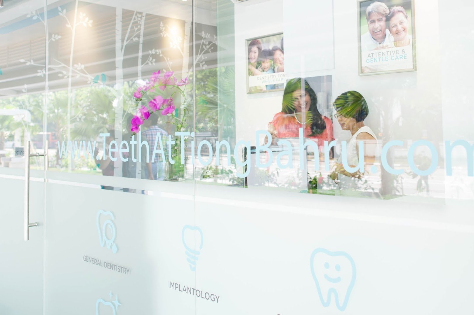Photo 1 for TEETH @ Tiong Bahru