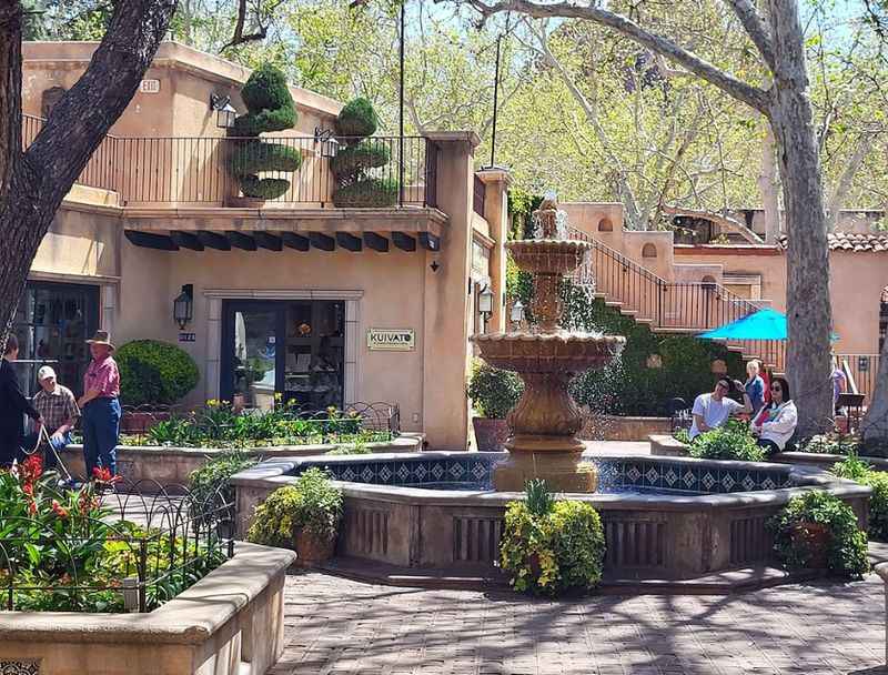 Tlaquepaque Arts & Shopping Village