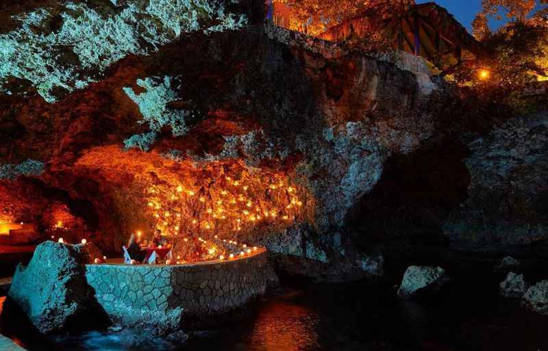 The Caves, Negril