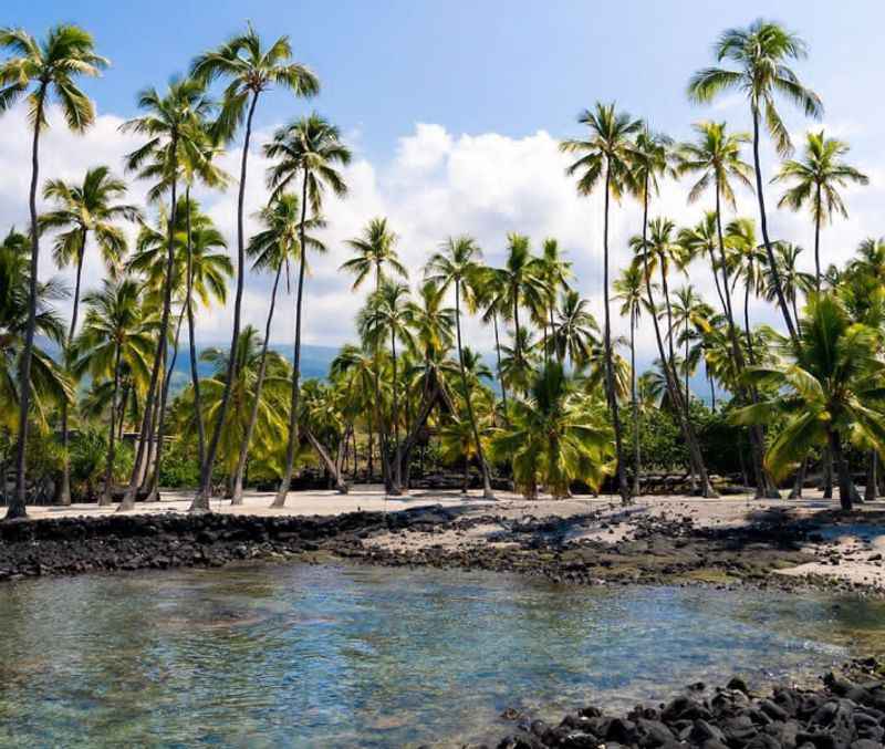 Honaunau Bay