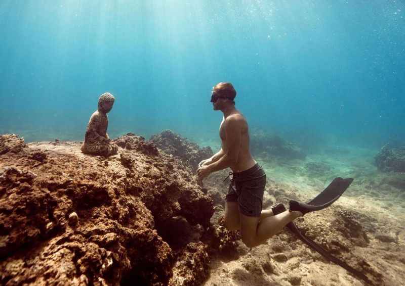 scuba diving tour at Electric Beach