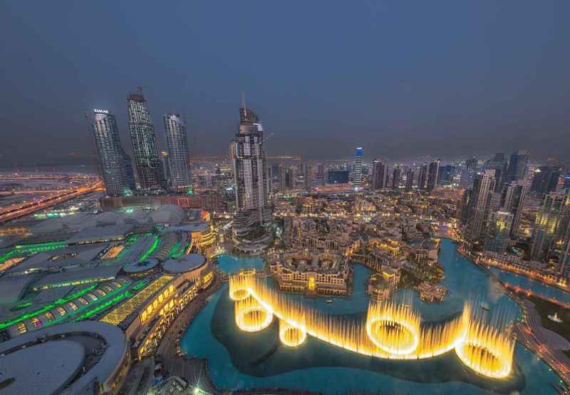 the dubai skyline at night