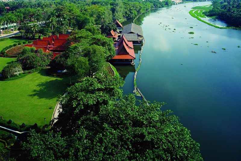 Rose Garden Thai Village