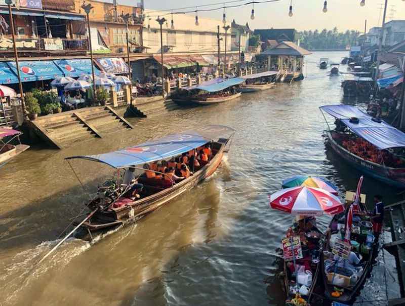 Amphawa Floating Market