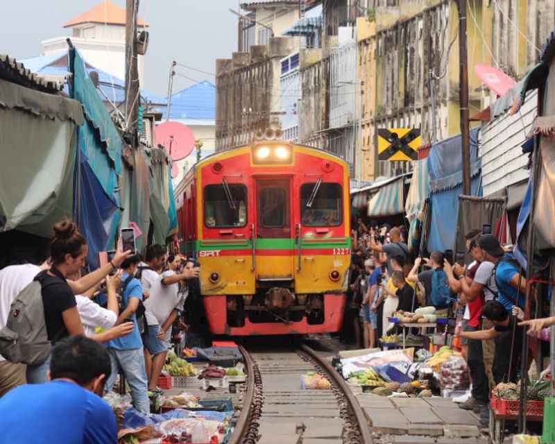 Maeklong Railway Market