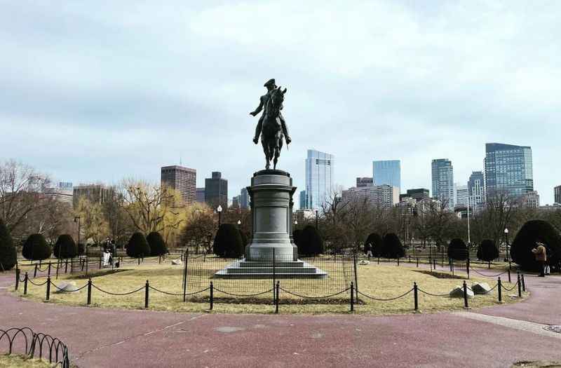 George Washington statue