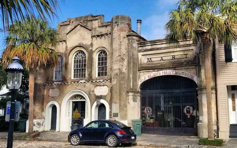 Old Slave Mart Museum