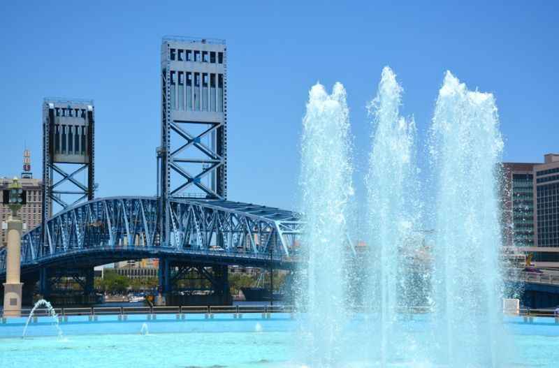  Friendship Fountain