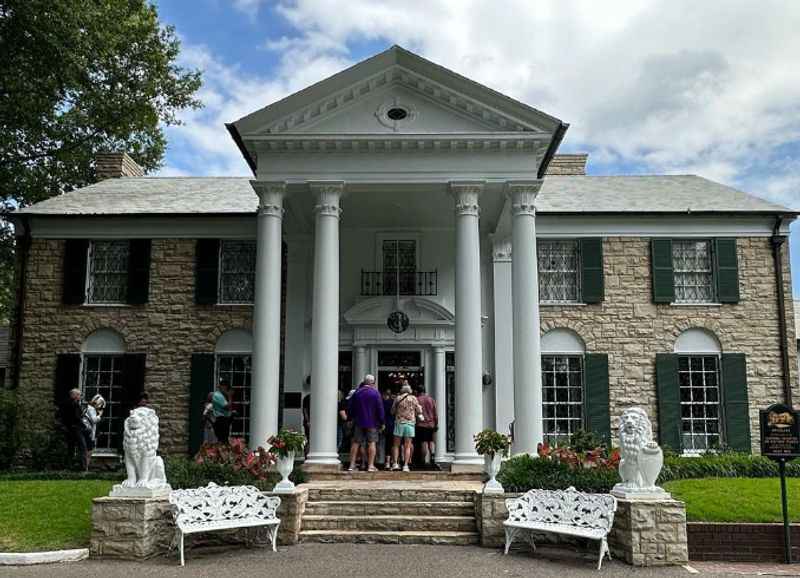 Graceland – The Home of Elvis Presley