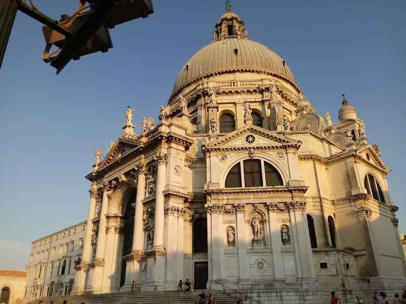 Basilica Di Santa Maria Della Salute