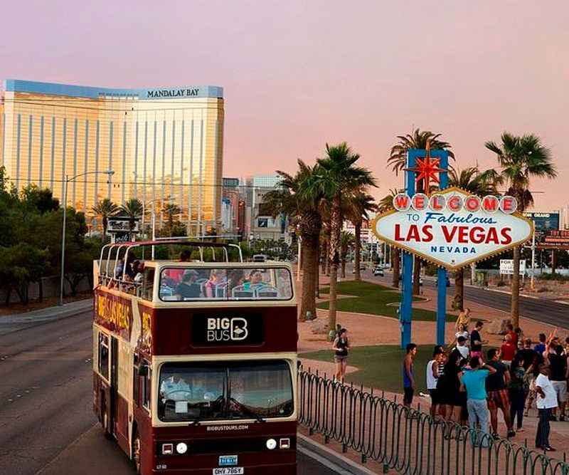 Hop-on-Hop-Off Big Bus Tour Las Vegas